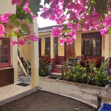 Lisa Homestay Gili Trawangan Exterior photo