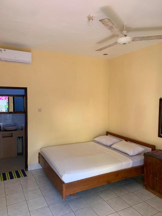 Lisa Homestay Gili Trawangan Exterior photo
