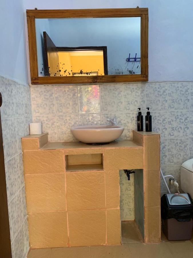 Lisa Homestay Gili Trawangan Exterior photo
