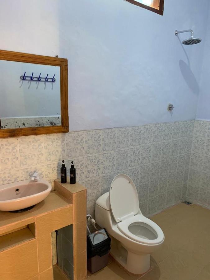 Lisa Homestay Gili Trawangan Exterior photo