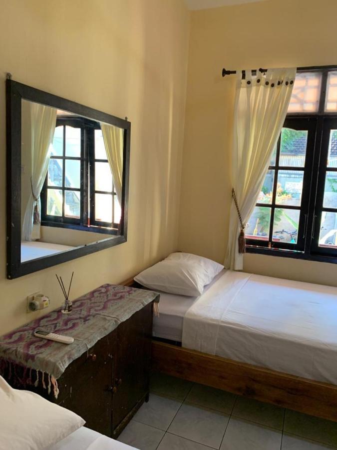 Lisa Homestay Gili Trawangan Exterior photo